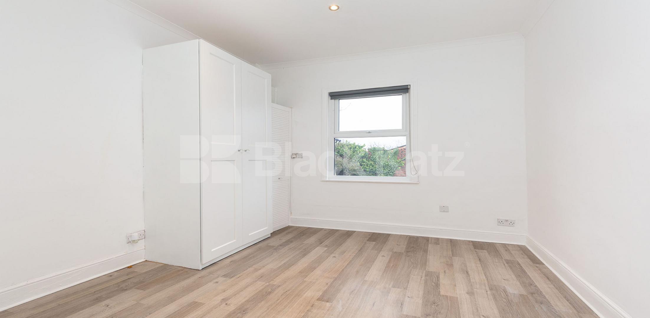 			3 Bedroom, 2 bath, 1 reception Apartment			 Portland Gardens, Harringey N4